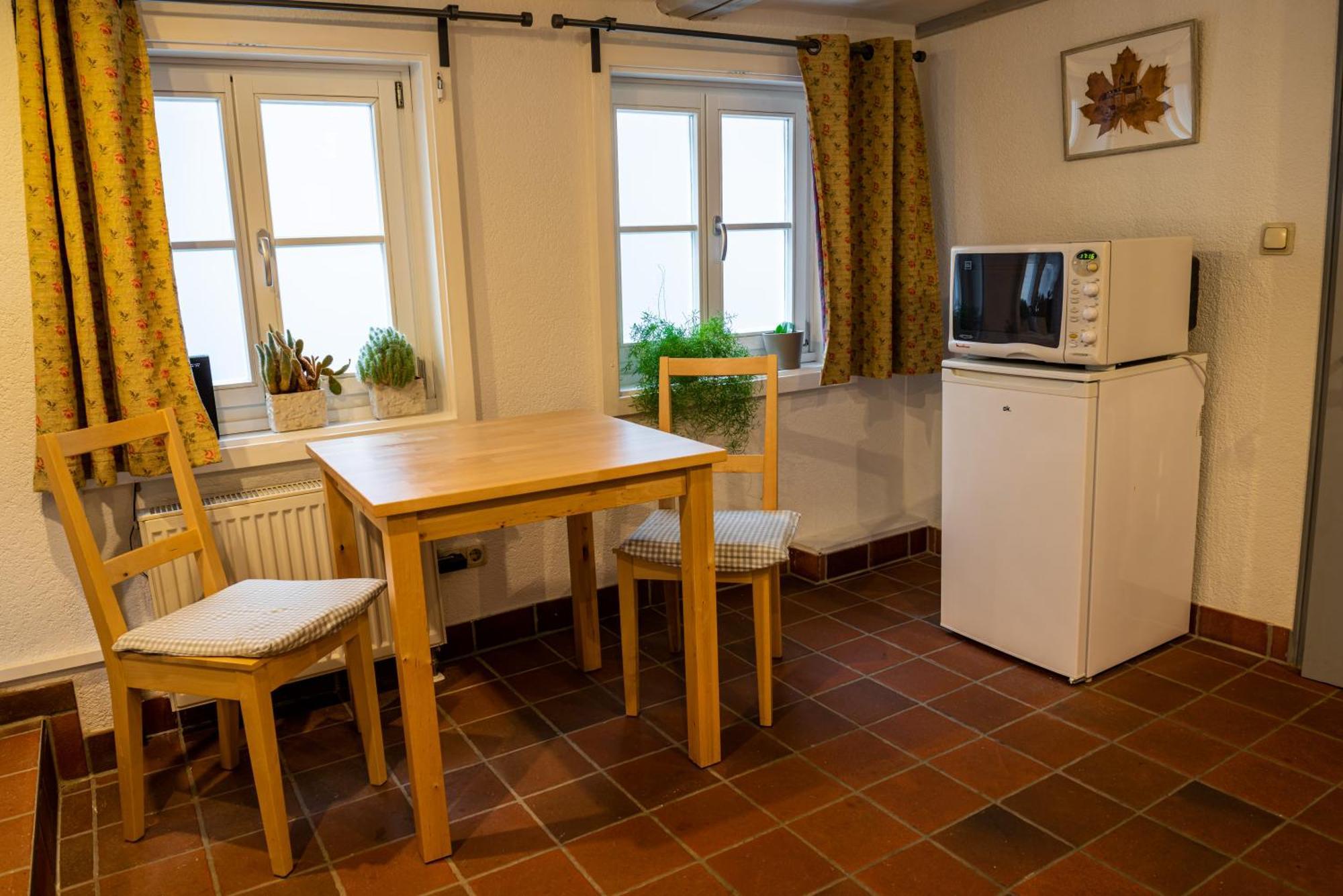 Fachwerkhotel - Ferienhaeuser Vorhof Zur Hoelle Quedlinburg Eksteriør billede